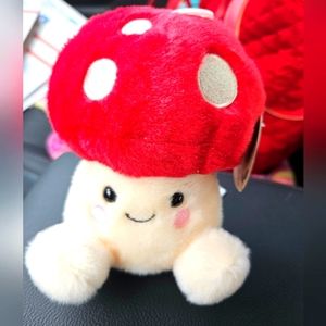 NWT Palm Pals Amanita the Mushroom 🍄 5" from Whimsical Squad